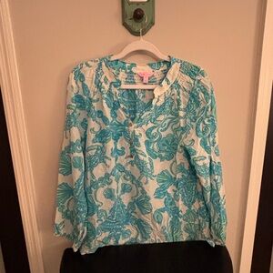 Lilly Pulitzer White and Blue Relaxed Blouse with 3/4 Sleeves and Bib Collar